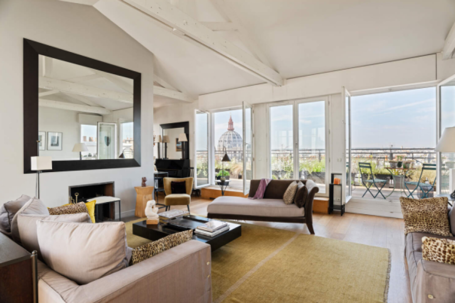 Stunning 3 BR Duplex With Beautiful City View(Apartment)